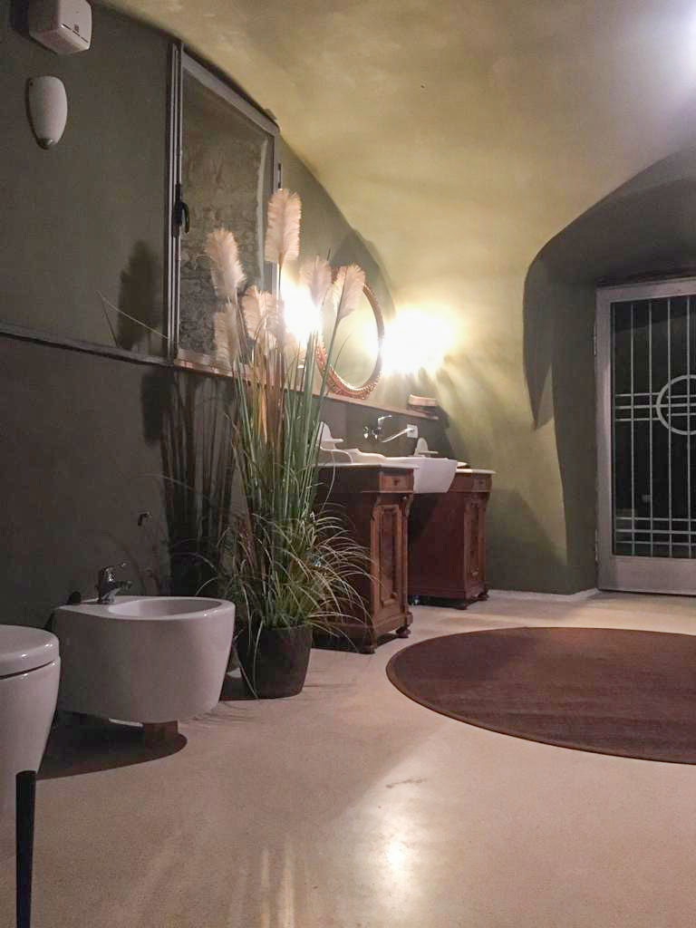 ilwokini masterhouse waschbecken WC Ferienhaus Italien